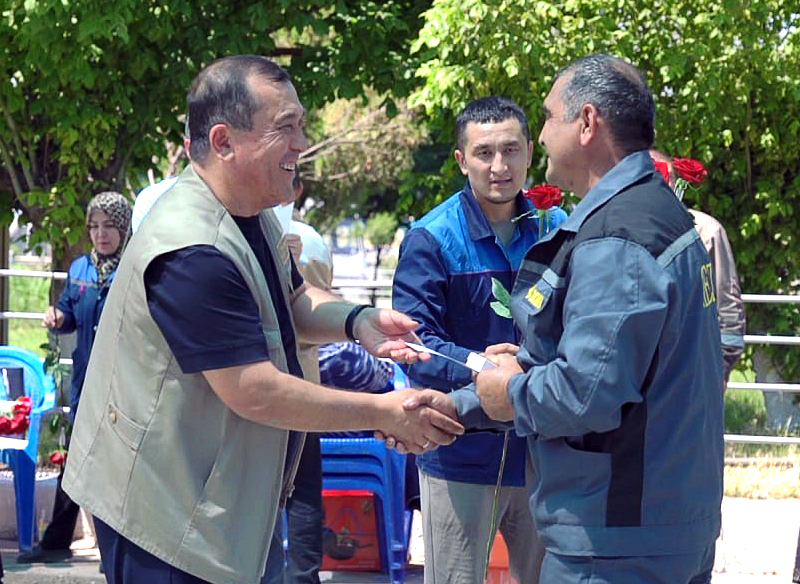 Kombinat tarkibiy bo‘linmalarida bayram shukuhi