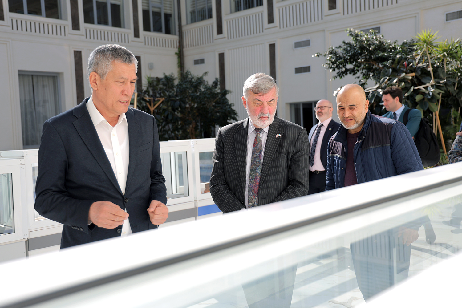 Global hamkorlikning yangi bosqichi: Buyuk Britaniya delegatsiyasi OKMKda