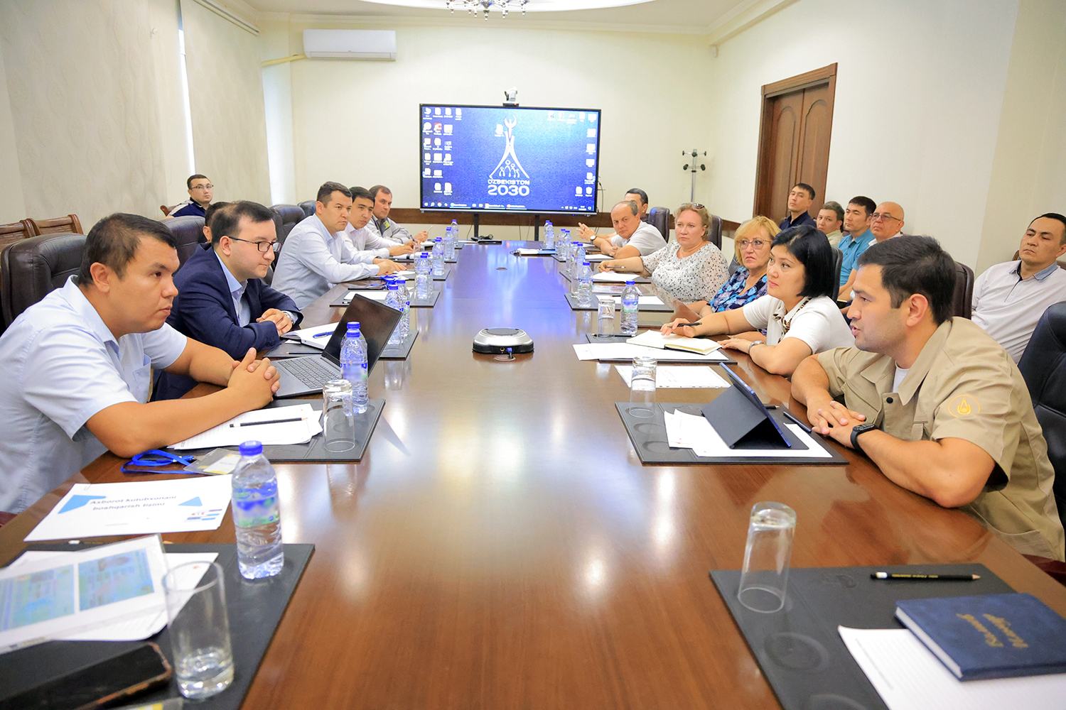 АГМК и Ташкентский химико-технологический институт обсудили перспективы сотрудничества