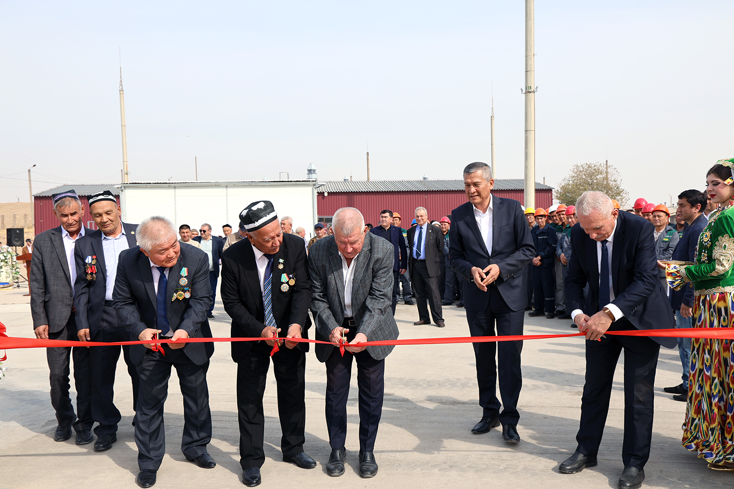 OKMKda emulsion portlatish materiallari zavodi ish boshladi