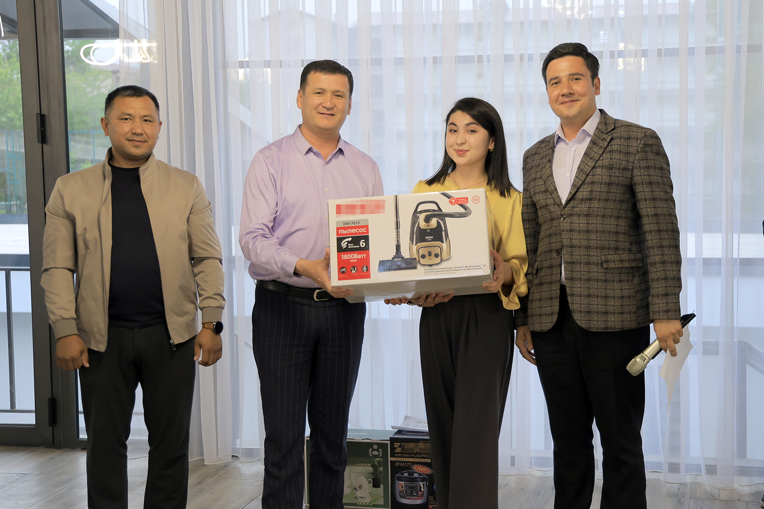 OKMK madaniyat va san’at xodimlari eʻtirof etildi