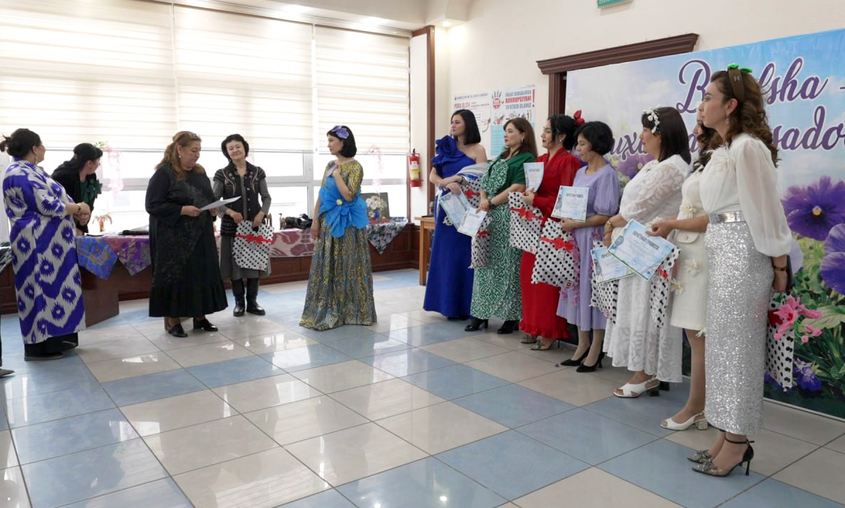 Gullar tabassumi: Markaziy apparatda Navro‘z shukuhi